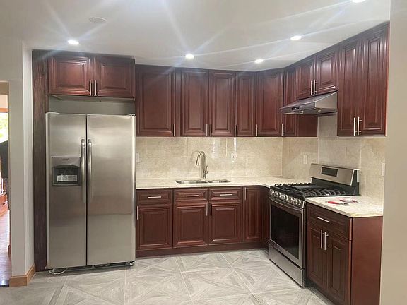 4th image of 191 Warren St