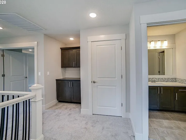 1530 NE 37th Ave — Photo 10