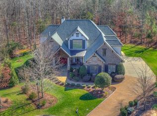 3054 Kings Manor Dr, Matthews, NC 28104