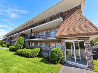 15335 Martin Luther King Jr Dr APT 7, Dolton, IL 60419