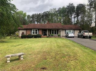 369 Cook Rd, Pilot Mtn, NC 27041