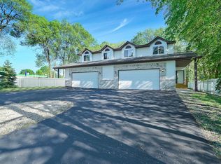 110 Mississippi Pl NE, Fridley, MN 55432
