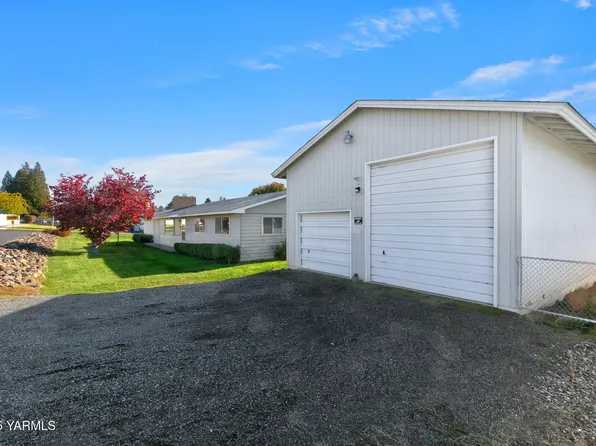 402 S 44th Ave, Yakima, WA 98908