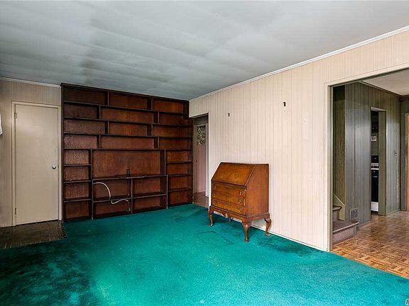4th image of 335 Hillcrest Dr