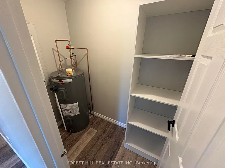 130 King St E #4 — Photo 14