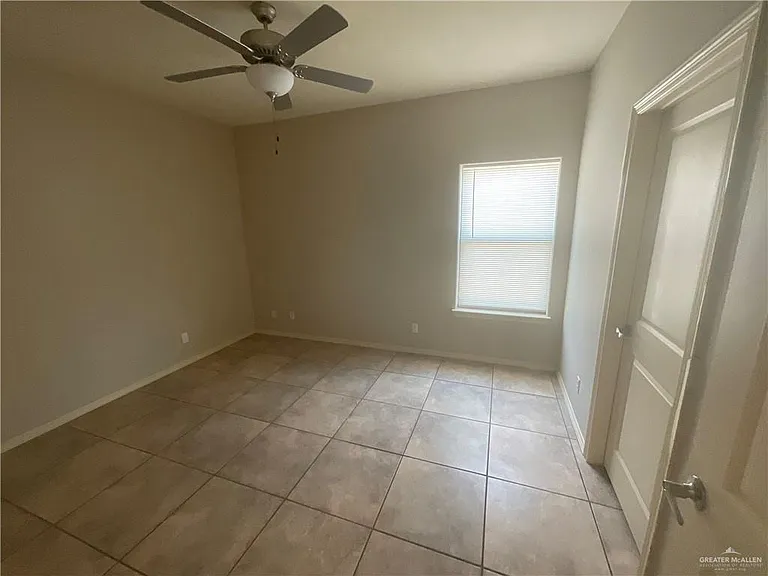 2707 E Garfield Ave #A — Photo 16