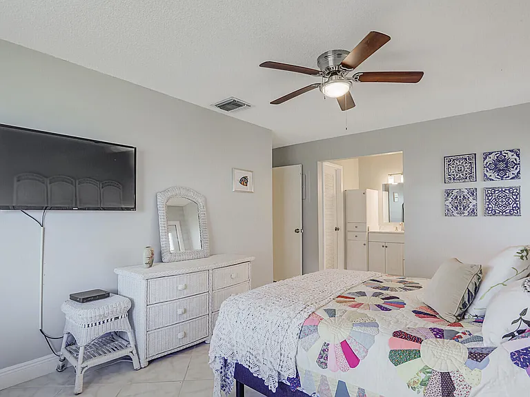 404 Sandpiper Dr #D — Photo 22
