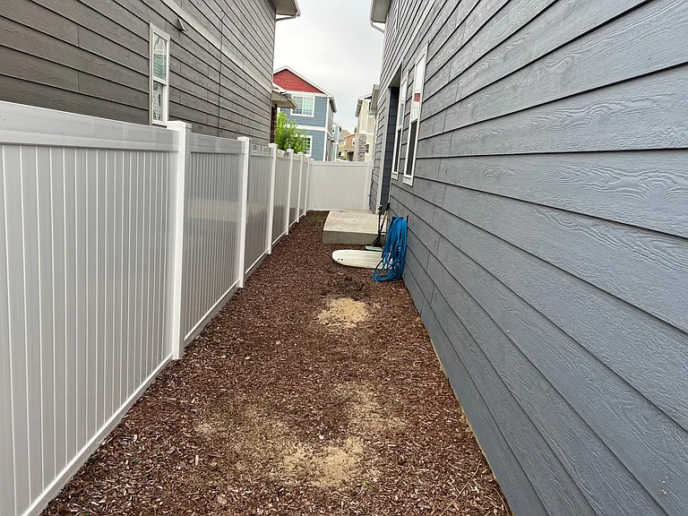 2466 Ellingwood Dr — Photo 2