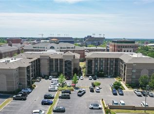 402 W Magnolia Ave #201, Auburn, AL 36830