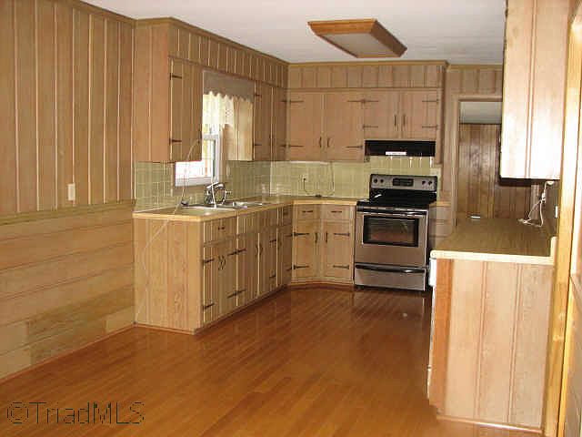 2nd image of 715 Lacock Ave