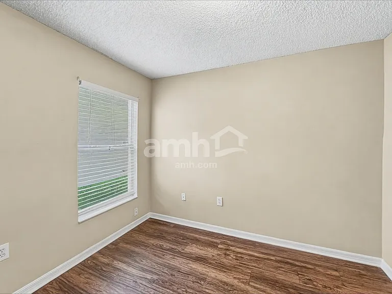 2423 Hybrid Dr — Photo 12