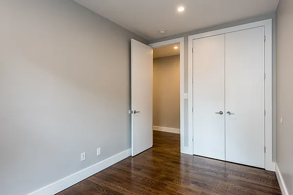 Rented by Nooklyn NYC LLC | media 25