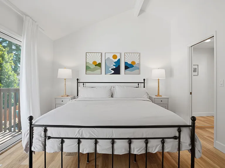 We call this the Sunshine Room! Terrific loft ceiling. Very light and bright