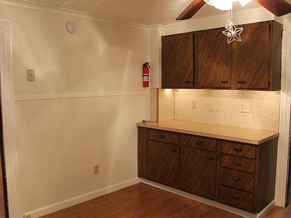 3rd image of 1057 Carmalt St