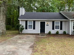 401 Cedar Creek Dr, Jacksonville, NC 28540
