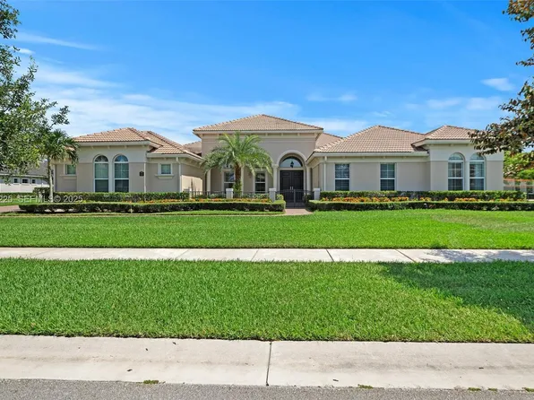 5291 S Sterling Ranch Cir, Fort Lauderdale, FL 33314