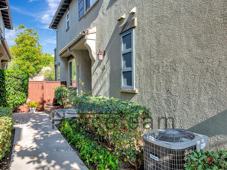 263 Aventura Dr #6 — Photo 5