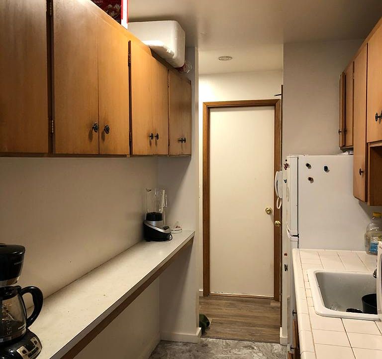 2nd image of 628 34th Ave APT 3