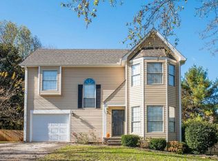 1221 Wenlock Rd, Knoxville, TN 37922