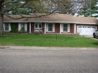 30 N Cottontail Ln, Sullivan, IL 61951