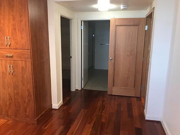 4th image of 600 Queen St APT 2308