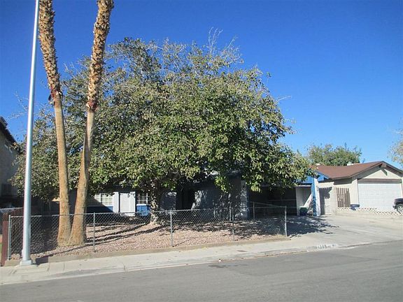 4th image of 1385 Charmaine St