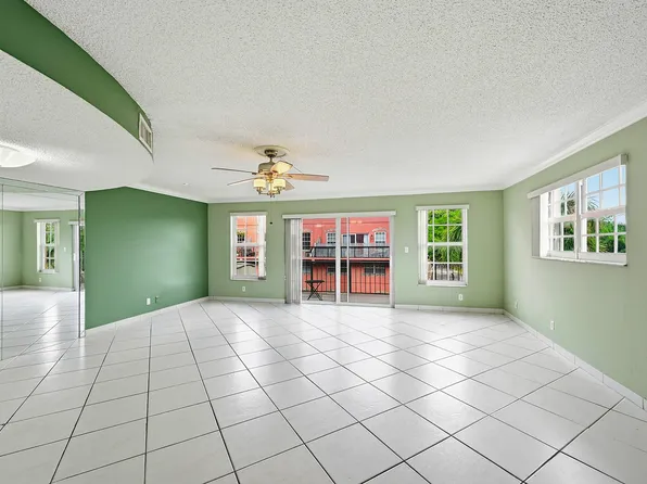 670 Tennis Club Drive #312, Fort Lauderdale, FL 33311