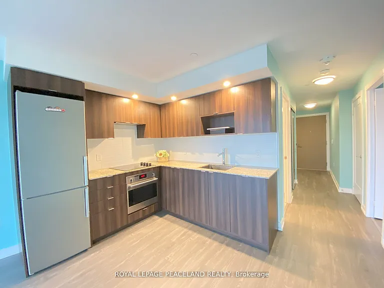 225 Village Green Sq #410 — Photo 22