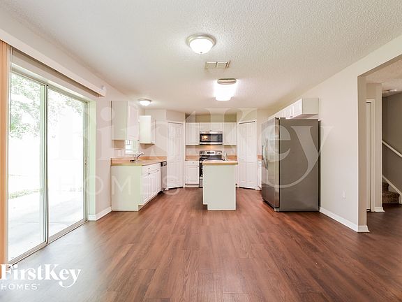 4th image of 1026 Lake Doe Blvd