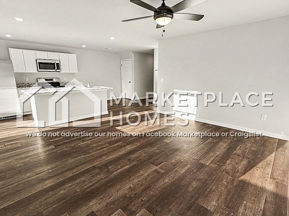 3rd image of 87 River Rock St
