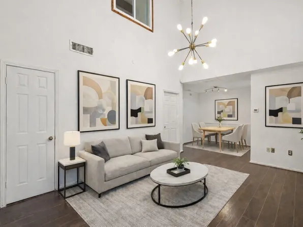 9600 Royal Ln APT 201, Dallas, TX 75243