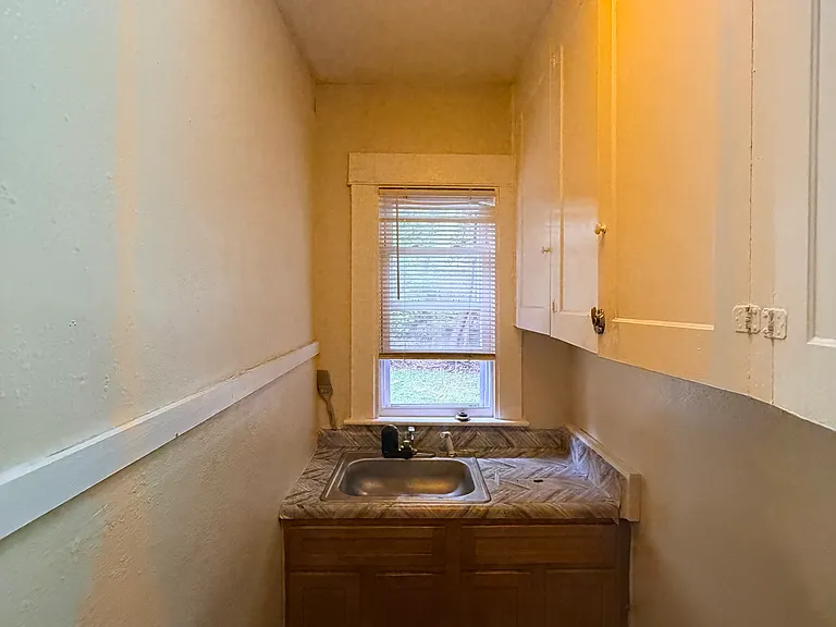 103 Sheffield Ave #1-0 — Photo 3