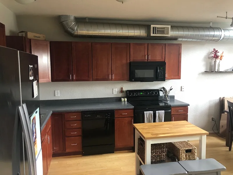Highland Terrace 1bd 1.5 bath Condo — Photo 4