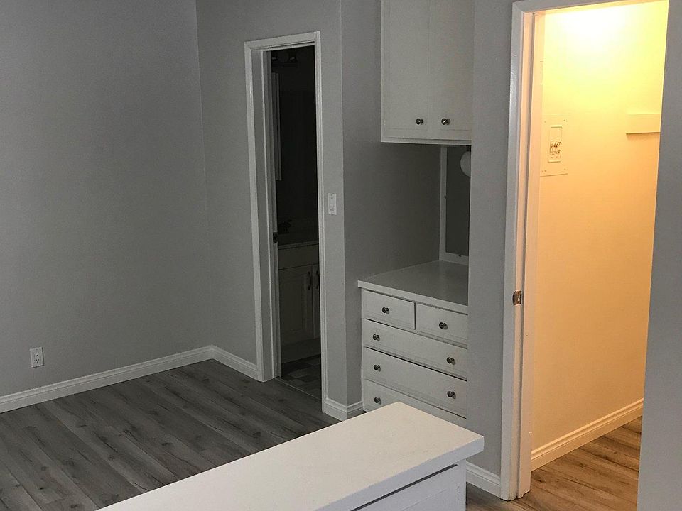 1st image of 618 W Route 66 APT 33