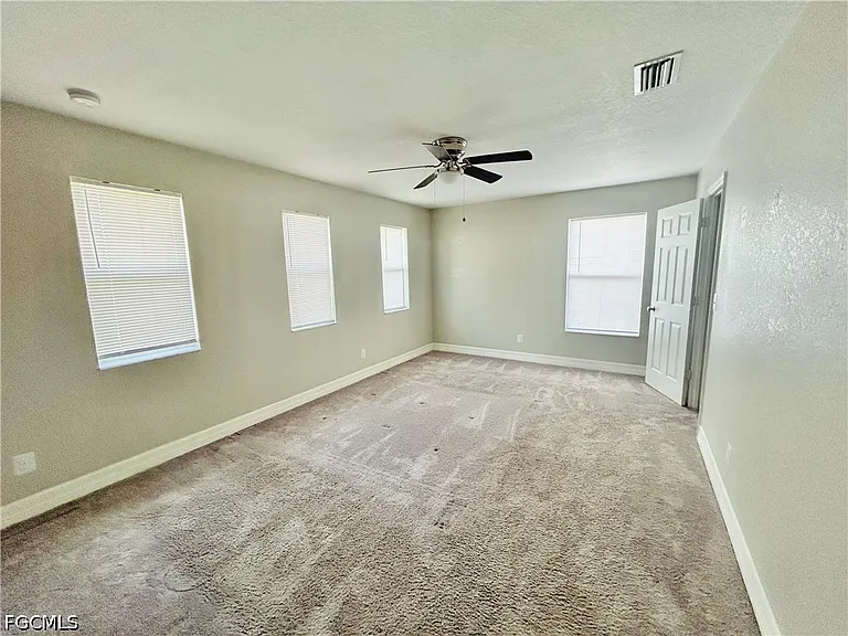8041 Allamanda Ct — Photo 19