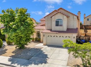 16991 Escala Dr, Victorville, CA 92395