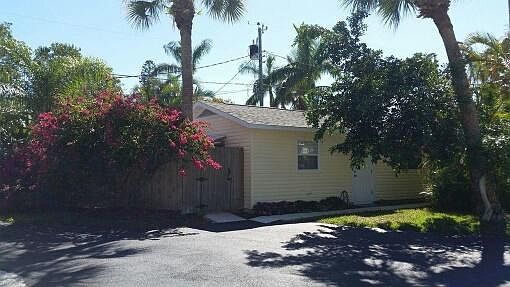 1st image of 2692 NE Pine Ave