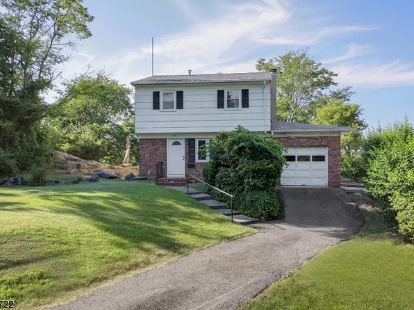 28 Mohawk Ave, Lincoln Park Boro, NJ 07035