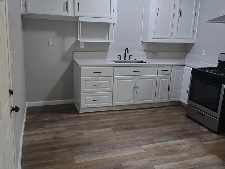 4068 Moody St #7 — Photo 2