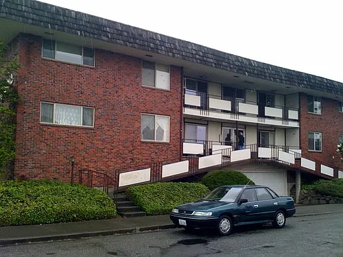 Free Credit**Affordable Rent, Controlled Entry, Garage, Near Hospital & College At Everett, Wa — Photo 3