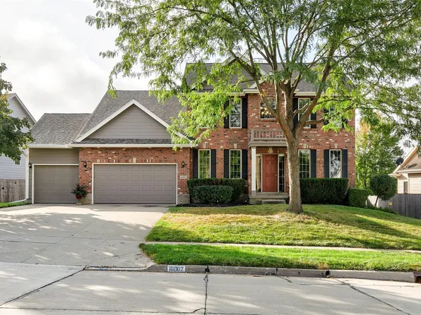 16002 Tanglewood Dr, Urbandale, IA 50323