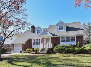 334 Gramercy Pl, Glen Rock, NJ 07452
