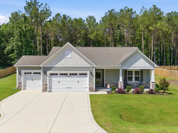 189 Red River Dr, Selma, NC 27576