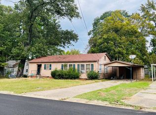 908 W Calhoun St, Magnolia, AR 71753