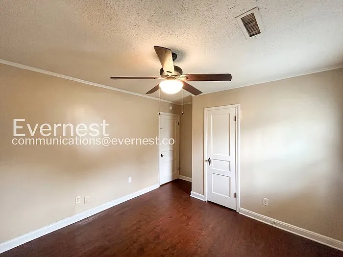 4911 Buford Ave — Photo 14