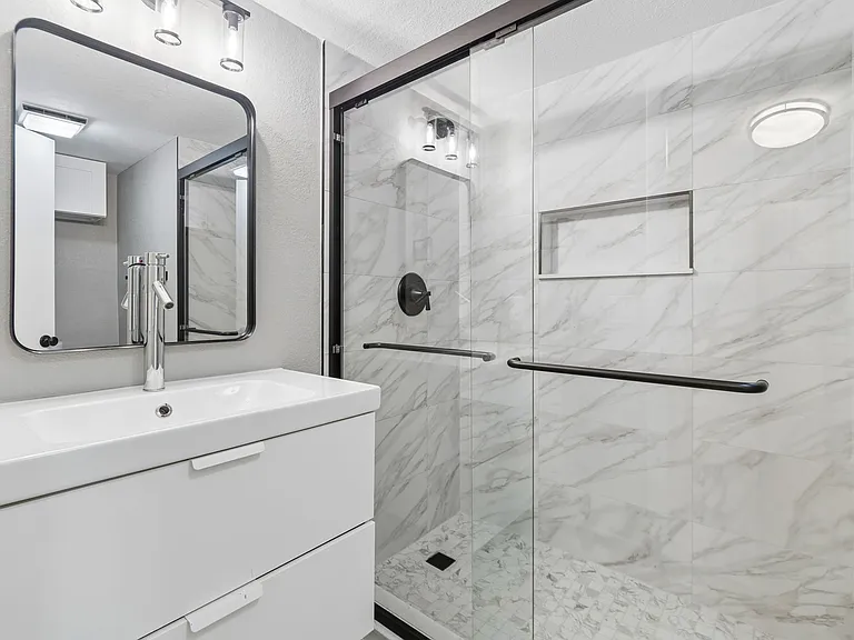 4209 1/2 W North A St #6 — Photo 5