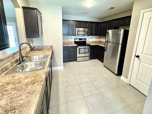4th image of 8148 Maywood Dr
