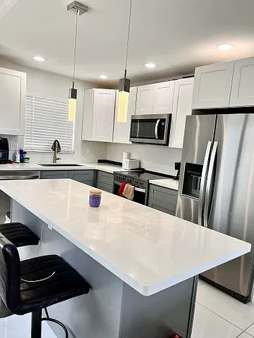 2 bed, 899 sqft, $2,600 — Photo 4