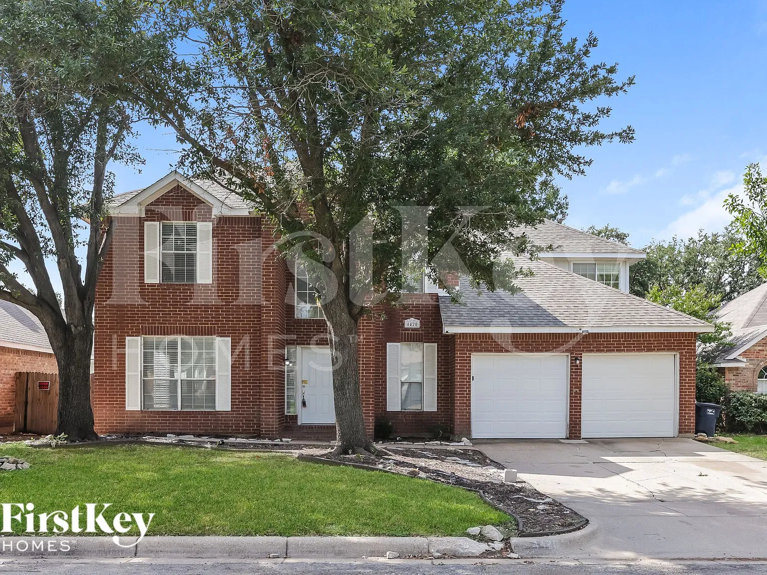 5 bed, 2.5 bath, 2875 sqft, $3,005 — Photo 1