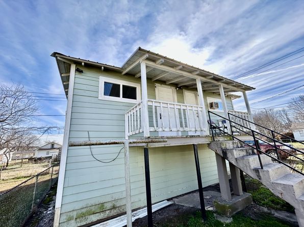 531 1/2 W 9th St APT E